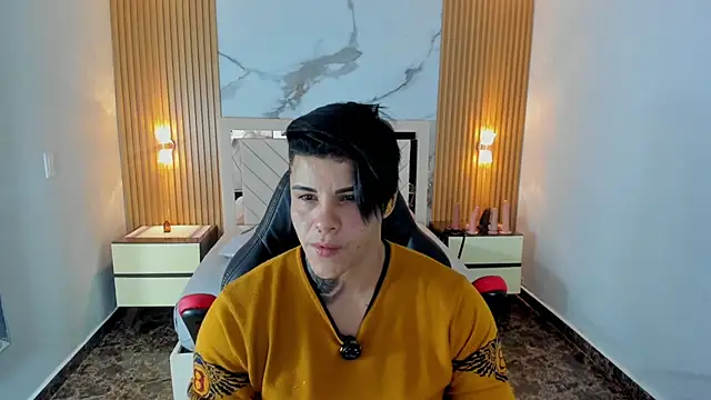 KAROLLJONES1 online show from May 29, 2026, 12:22 pm