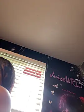 princessbella18 online show from September 10, 2025, 8:08 pm