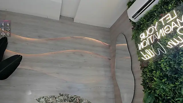 Snapshot of Alma_Leon chatting on September 29, 2025, 11:38 am Alma Leon online show from September 29, 2025, 11:38 am