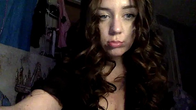 goddessmissmia online show from April 23, 2026, 6:31 am