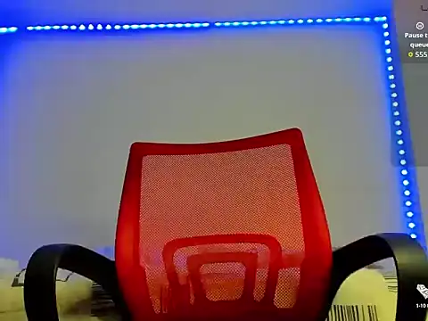 Snapshot of Alexxx_savage chatting on October 23, 2025, 3:49 am Alexxx savage online show from October 23, 2025, 3:49 am