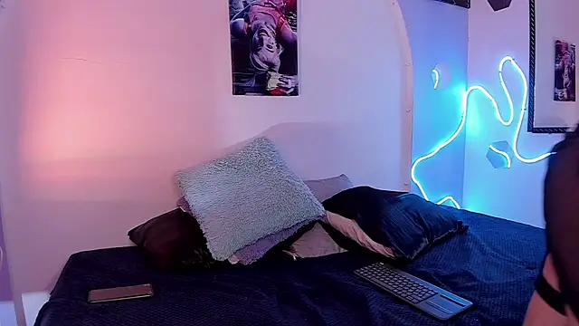 Snapshot of Room_69x chatting on September 19, 2025, 1:04 pm Room 69x online show from September 19, 2025, 1:04 pm