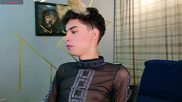 Snapshot of Room_69x chatting on September 17, 2025, 4:53 pm Room 69x online show from September 17, 2025, 4:53 pm