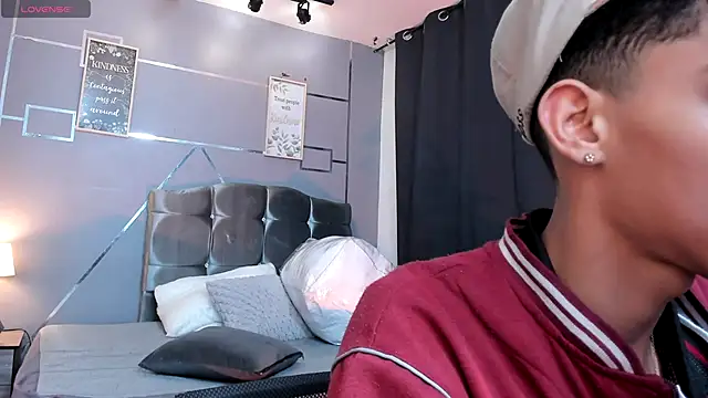 Room 69x online show from November 20, 2025, 3:18 am