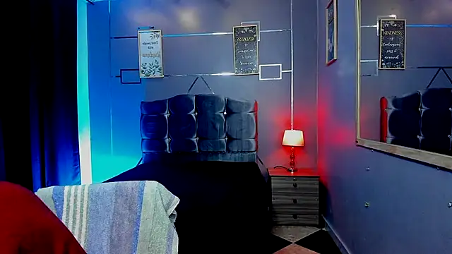 Snapshot of Room_69x chatting on October 13, 2025, 3:52 am Room 69x online show from October 13, 2025, 3:52 am