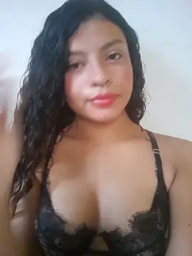 Snapshot of Lulupeach69 chatting on October 5, 2025, 11:23 am Lulupeach69 online show from October 5, 2025, 11:23 am