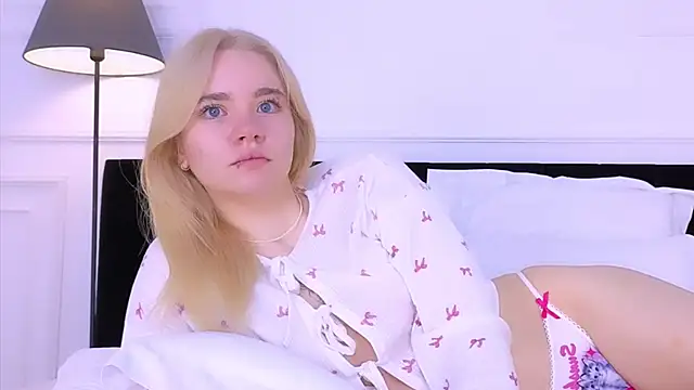 ANNABELLE LU online show from October 18, 2025, 2:24 am