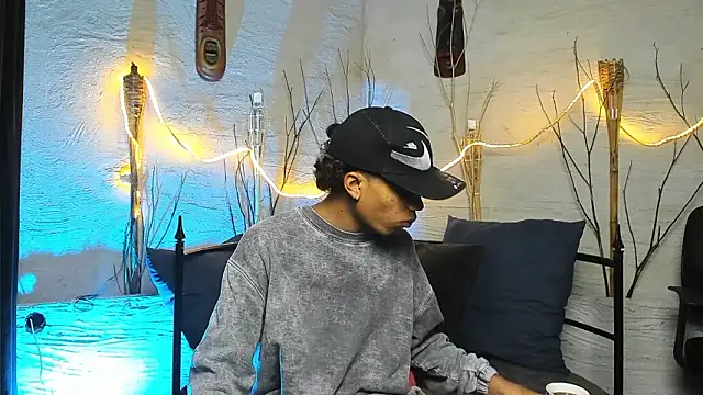 Snapshot of AlanCutee chatting on February 17, 2026, 12:35 pm AlanCutee online show from February 17, 2026, 12:35 pm