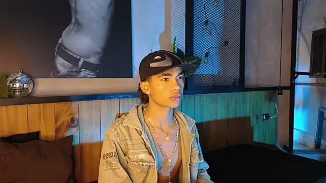 AlanCutee online show from April 7, 2026, 11:56 am