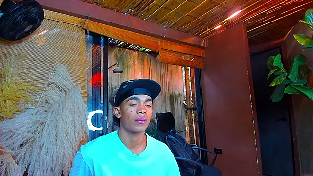 Snapshot of AlanCutee chatting on January 18, 2026, 1:25 pm AlanCutee online show from January 18, 2026, 1:25 pm