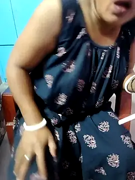 Cute-Swewty online show from October 16, 2025, 2:03 pm