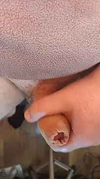 Snapshot of TobyDick13 chatting on October 4, 2025, 8:16 am TobyDick13 online show from October 4, 2025, 8:16 am