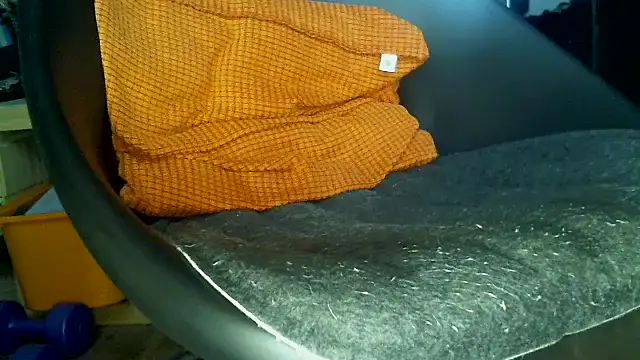 Snapshot of TobyDick13 chatting on October 28, 2025, 5:39 am TobyDick13 online show from October 28, 2025, 5:39 am