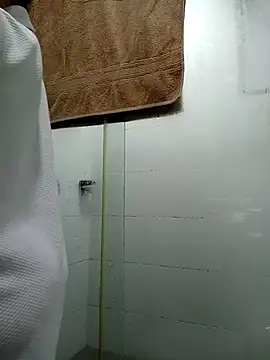 Esmeralda333 online show from February 14, 2026, 5:24 pm