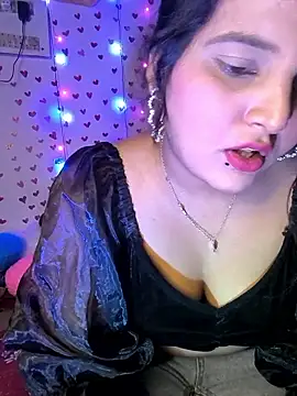 Snapshot of QueerSofty chatting on September 23, 2025, 9:44 pm QueerSofty online show from September 23, 2025, 9:44 pm