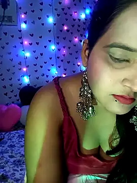 Snapshot of QueerSofty chatting on September 18, 2025, 6:22 pm QueerSofty online show from September 18, 2025, 6:22 pm