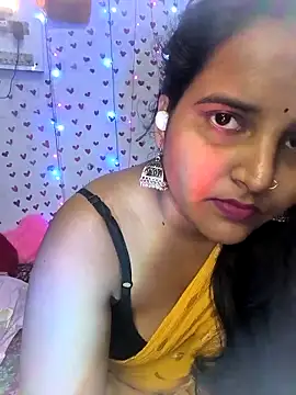 Snapshot of QueerSofty chatting on October 14, 2025, 8:04 am QueerSofty online show from October 14, 2025, 8:04 am