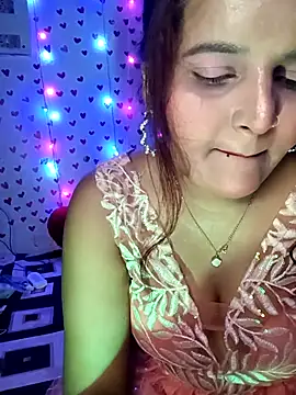 Snapshot of QueerSofty chatting on September 8, 2025, 5:45 pm QueerSofty online show from September 8, 2025, 5:45 pm