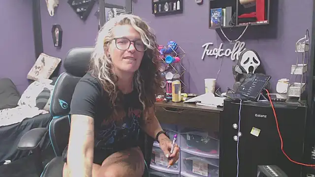 oddywithabody online show from October 13, 2025, 7:10 am