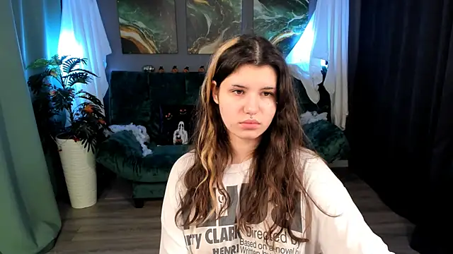 AnoraDark online show from November 8, 2025, 1:25 pm