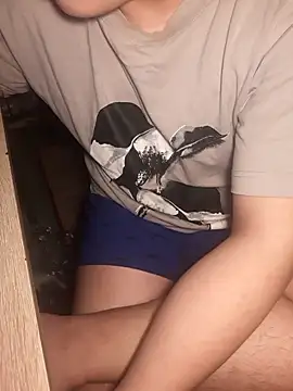 Snapshot of MinhTuan2002 chatting on September 26, 2025, 6:37 pm MinhTuan2002 online show from September 26, 2025, 6:37 pm