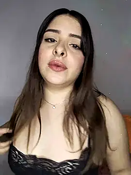 Nahomy cm online show from November 10, 2025, 10:37 pm