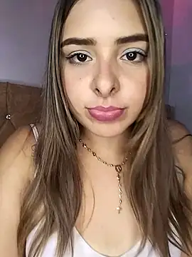 Nahomy cm online show from March 20, 2026, 8:21 pm