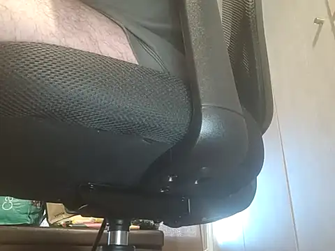 Snapshot of miker1239 chatting on October 3, 2025, 1:45 pm miker1239 online show from October 3, 2025, 1:45 pm