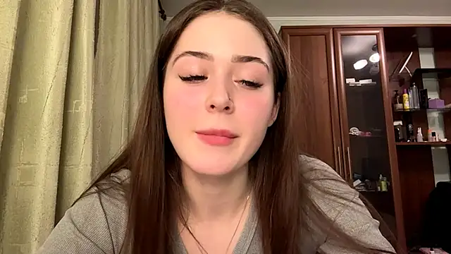 Adel strongwoman online show from March 18, 2026, 7:37 pm