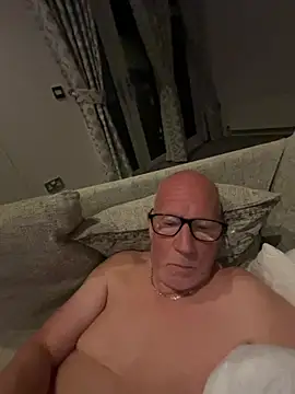 philefc online show from April 6, 2026, 8:54 pm