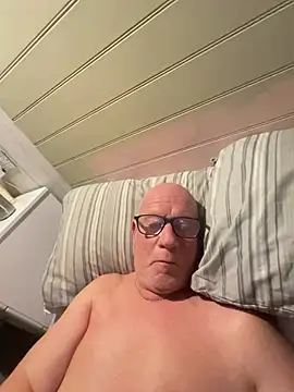 Snapshot of philefc chatting on January 15, 2026, 10:24 pm philefc online show from January 15, 2026, 10:24 pm