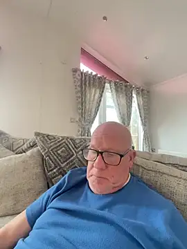 Snapshot of philefc chatting on February 11, 2026, 3:12 pm philefc online show from February 11, 2026, 3:12 pm