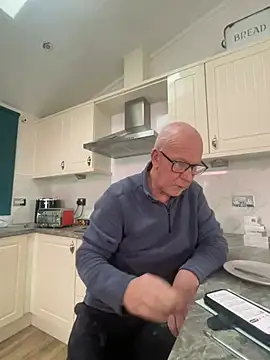 philefc online show from January 11, 2026, 9:38 am