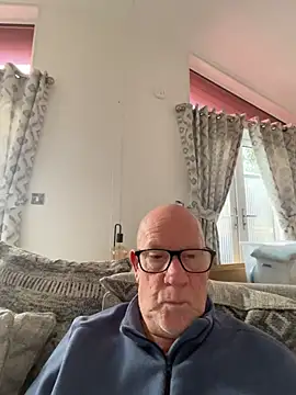 Snapshot of philefc chatting on January 19, 2026, 9:57 am philefc online show from January 19, 2026, 9:57 am