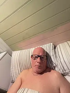 Snapshot of philefc chatting on February 19, 2026, 7:27 am philefc online show from February 19, 2026, 7:27 am