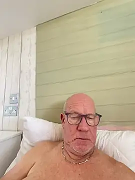 Snapshot of philefc chatting on March 2, 2026, 12:01 pm philefc online show from March 2, 2026, 12:01 pm