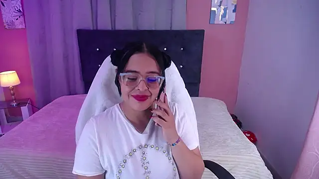 Snapshot of Sofia_leving chatting on October 4, 2025, 1:07 am Sofia leving online show from October 4, 2025, 1:07 am