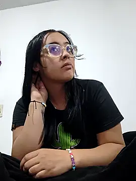 Snapshot of Sofia_leving chatting on September 26, 2025, 2:07 am Sofia leving online show from September 26, 2025, 2:07 am