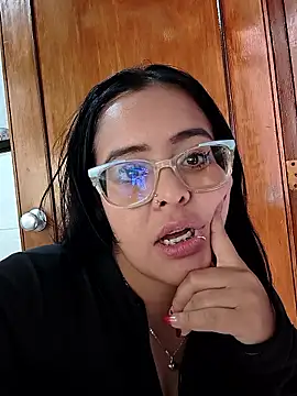 Snapshot of Sofia_leving chatting on September 29, 2025, 5:18 pm Sofia leving online show from September 29, 2025, 5:18 pm