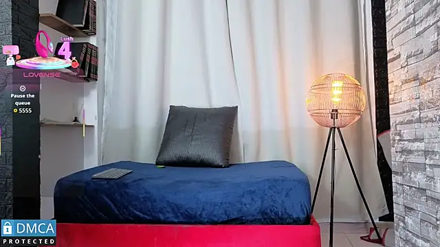 Snapshot of Clhoee_ chatting on October 8, 2025, 1:18 am Clhoee online show from October 8, 2025, 1:18 am