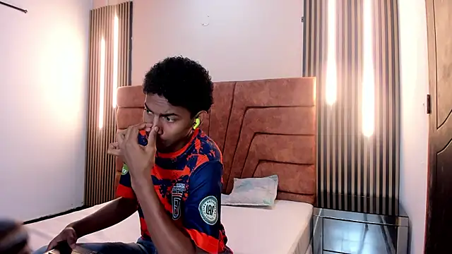 FYKMOR 1 online show from September 26, 2025, 3:46 am