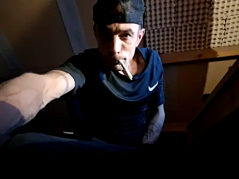 Snapshot of kompiee chatting on October 1, 2025, 10:35 pm kompiee online show from October 1, 2025, 10:35 pm