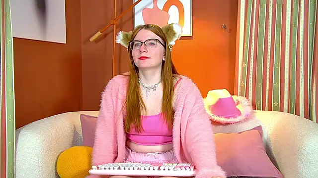 Snapshot of AliceAllisons chatting on September 26, 2025, 6:37 pm AliceAllisons online show from September 26, 2025, 6:37 pm