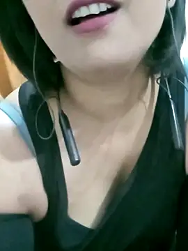 Queen Kushi4 online show from June 17, 2026, 7:57 pm