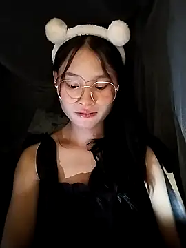 saronla 03 online show from September 18, 2025, 2:31 pm