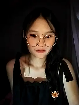 saronla 03 online show from October 27, 2025, 3:57 pm