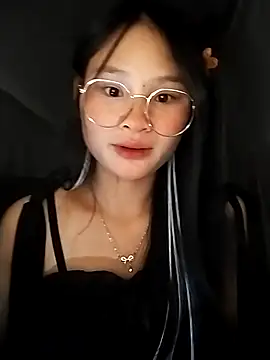 saronla 03 online show from September 28, 2025, 3:19 pm