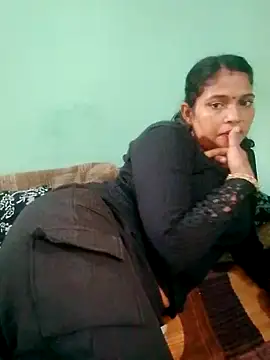 Snapshot of Chandrakanta-Devi chatting on October 30, 2025, 5:17 am Chandrakanta-Devi online show from October 30, 2025, 5:17 am