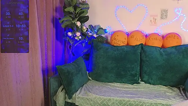 Jesica mooon online show from December 1, 2025, 1:28 am