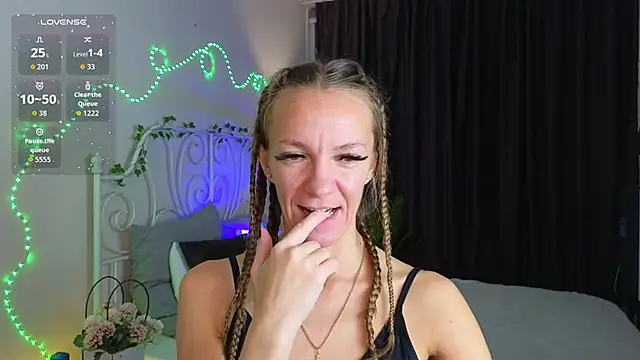 Snapshot of Jesica_mooon chatting on October 16, 2025, 1:36 am Jesica mooon online show from October 16, 2025, 1:36 am